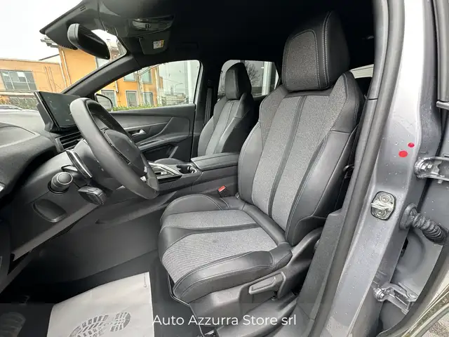 Peugeot 3008 view 9