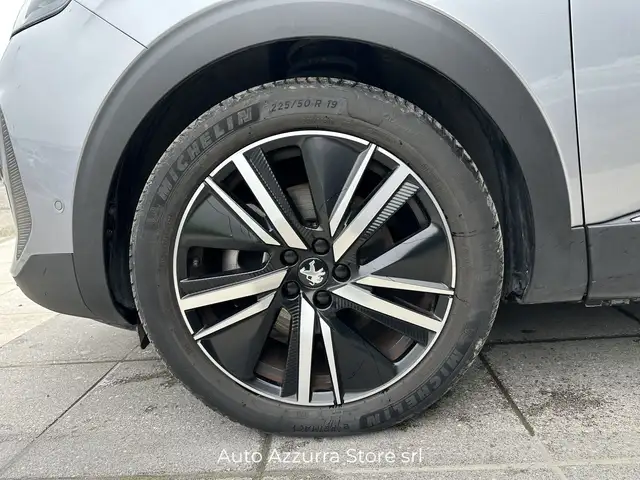 Peugeot 3008 view 8