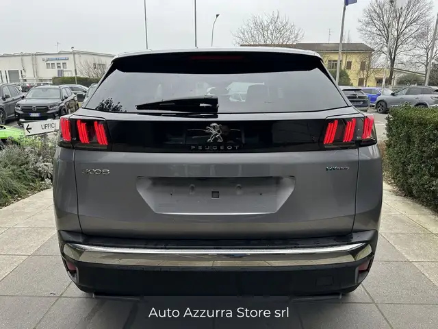 Peugeot 3008 view 5