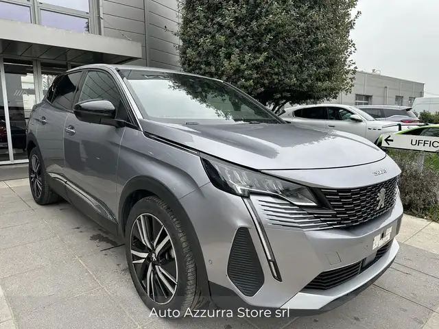 Peugeot 3008 view 3