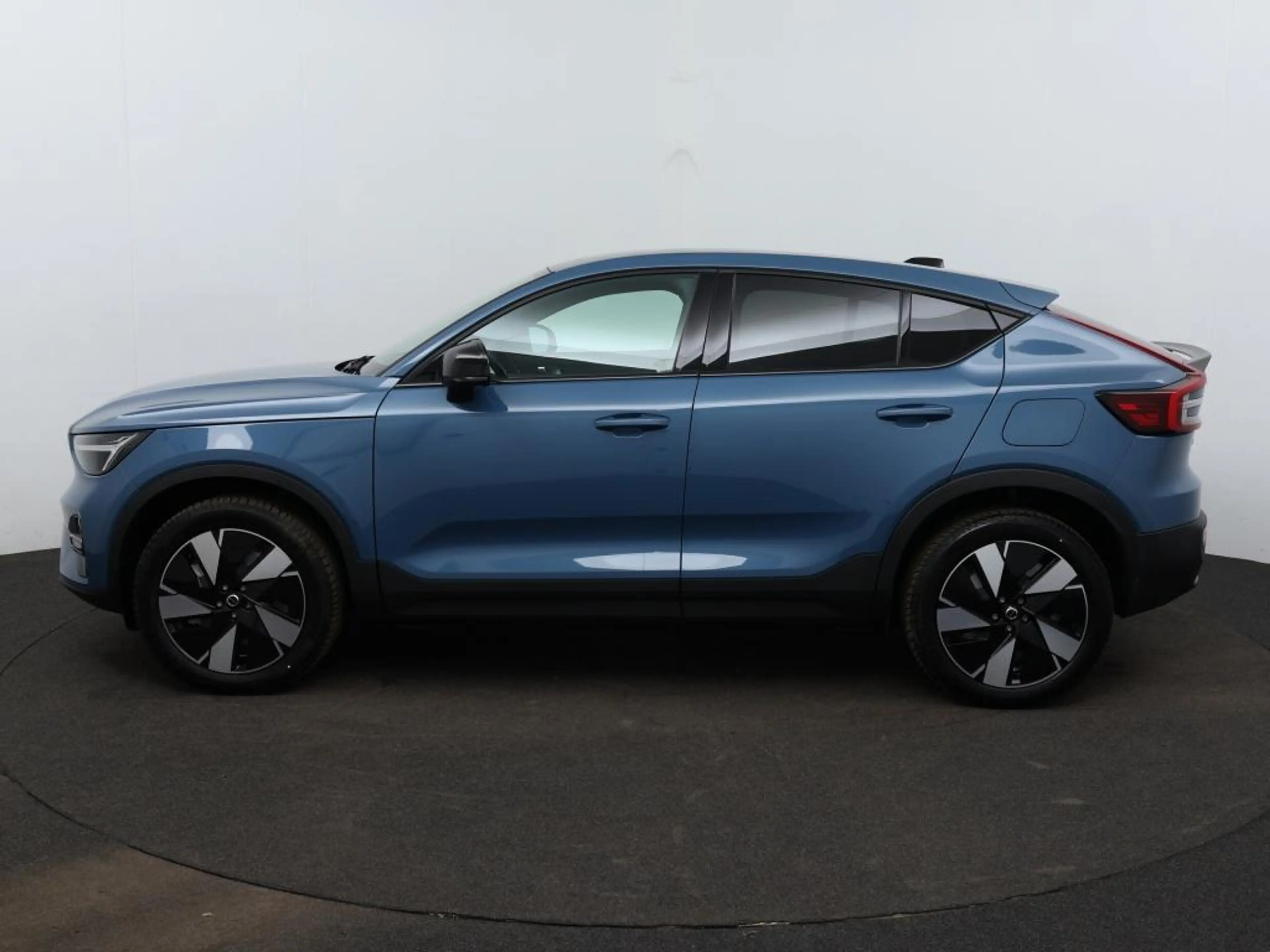 Volvo C40 Extended Plus 82 kWh | Adaptive cruise | Trekhaak — photo 2