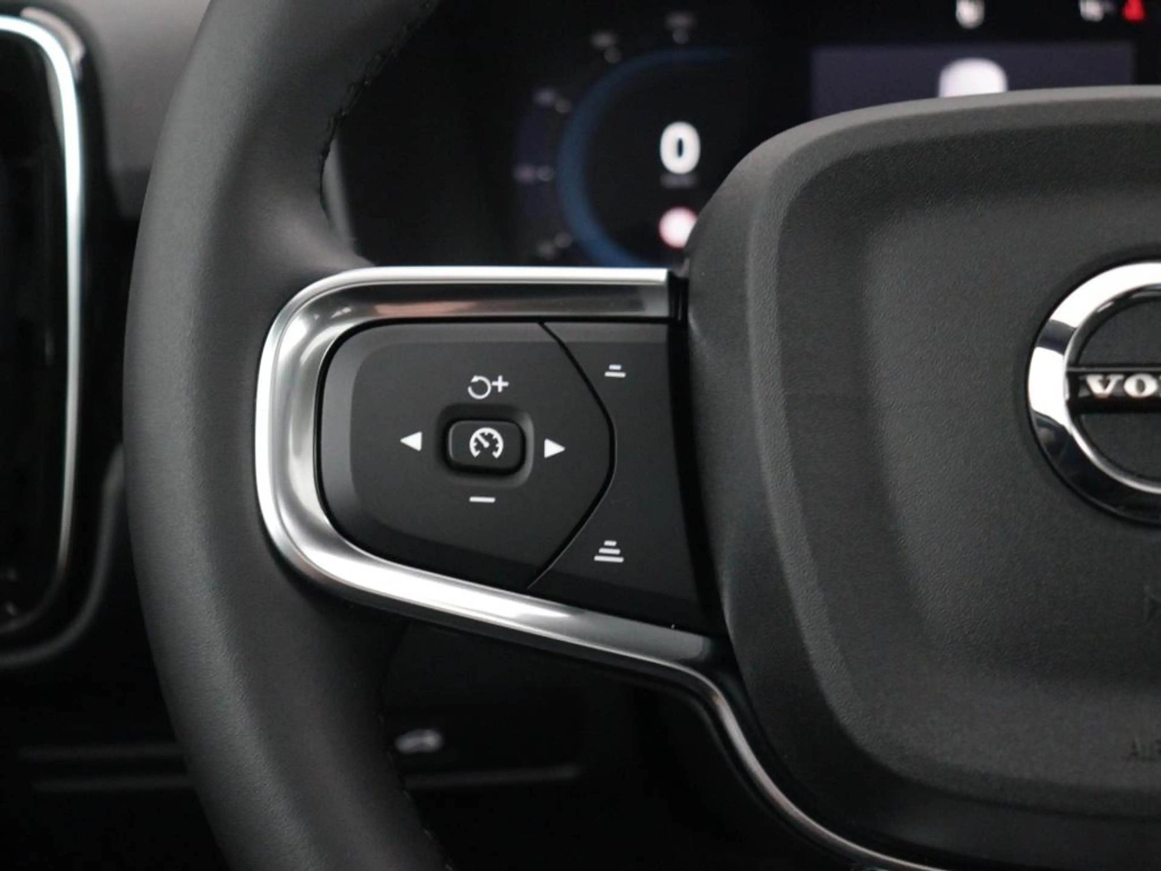 Volvo C40 Extended Plus 82 kWh | Adaptive cruise | Trekhaak — photo 14