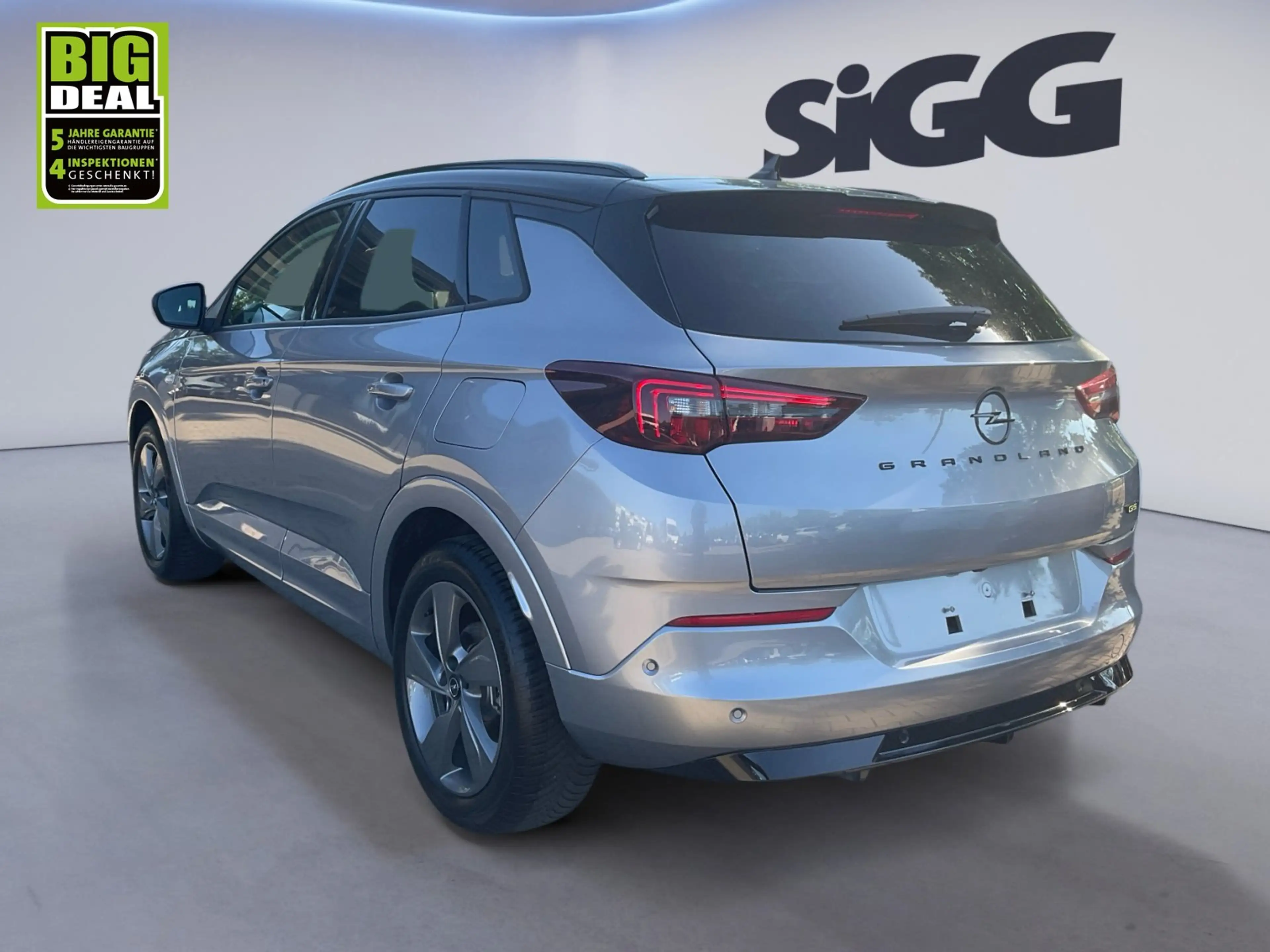 Opel Grandland 1.6 GSE Plug in Hybrid SOH: 99% Navi — photo 4