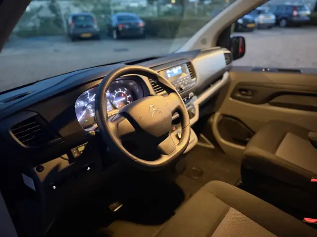 Citroen Jumpy view 16