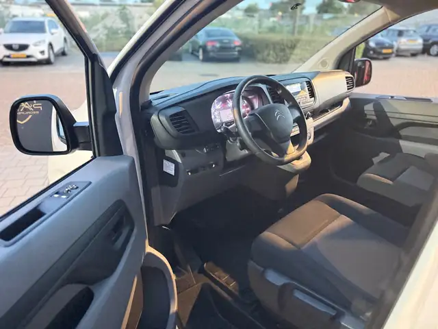 Citroen Jumpy view 13