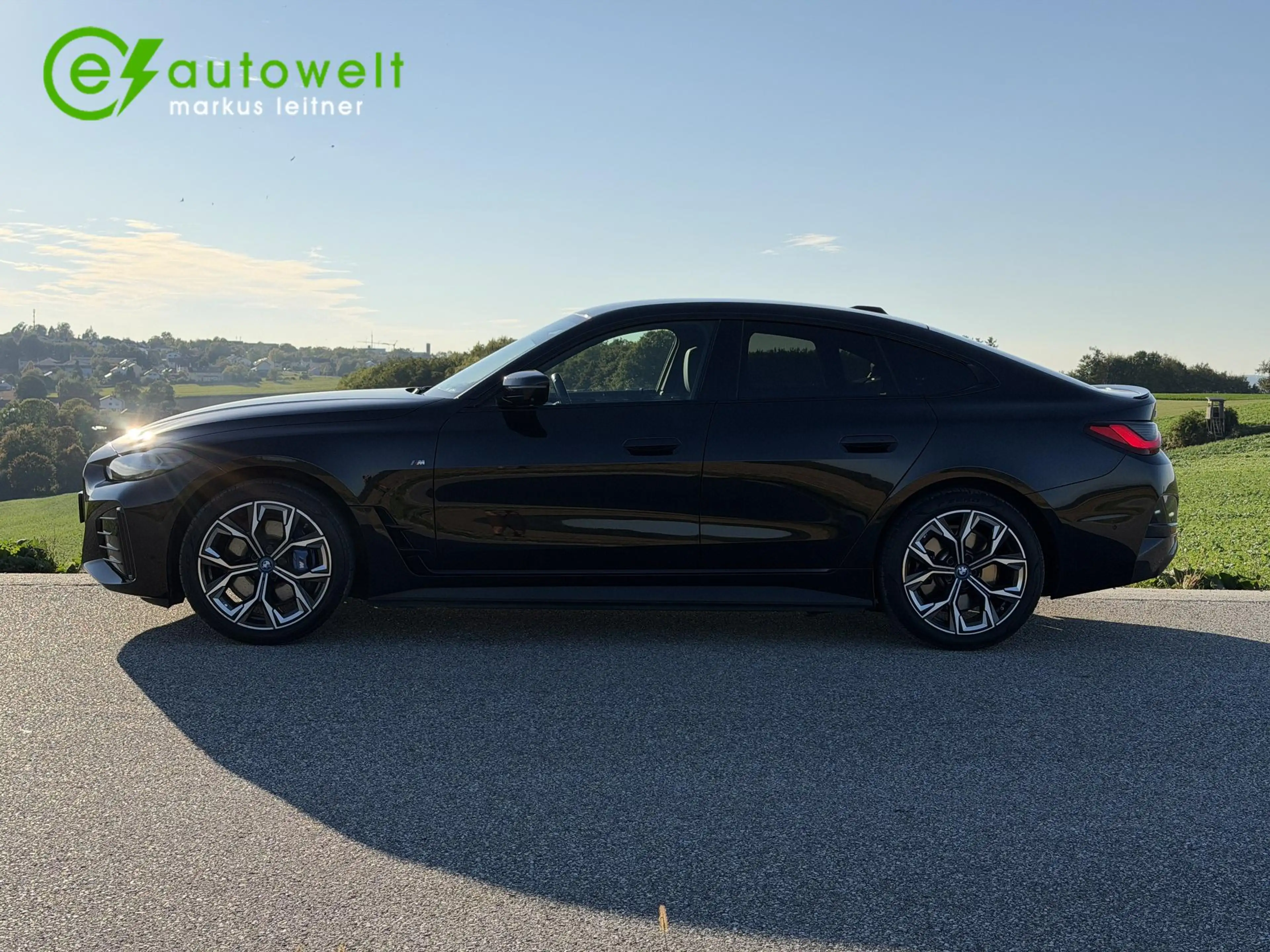 BMW i4 eDrive40 M Sport Pro DA HeadUp PA+ AHK Memory 360 — photo 7