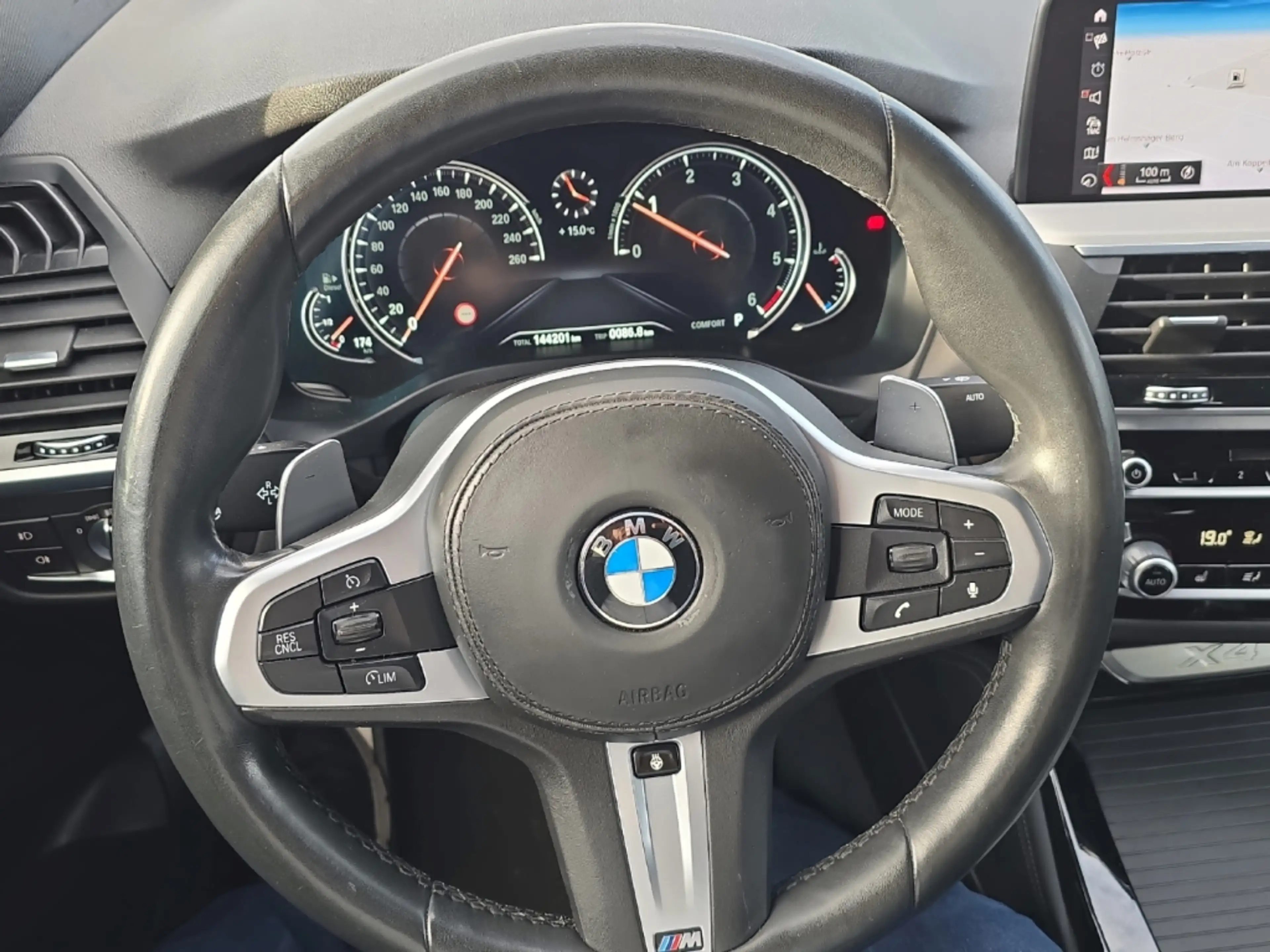 BMW X4 20 d M Sport Park-Assistent Sportpaket HUD StandHZ — photo 12
