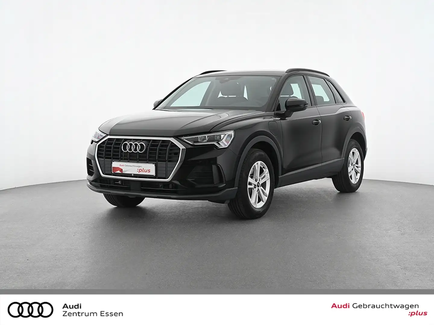 Audi Q3 45 TFSI e basis Schwarz - 1