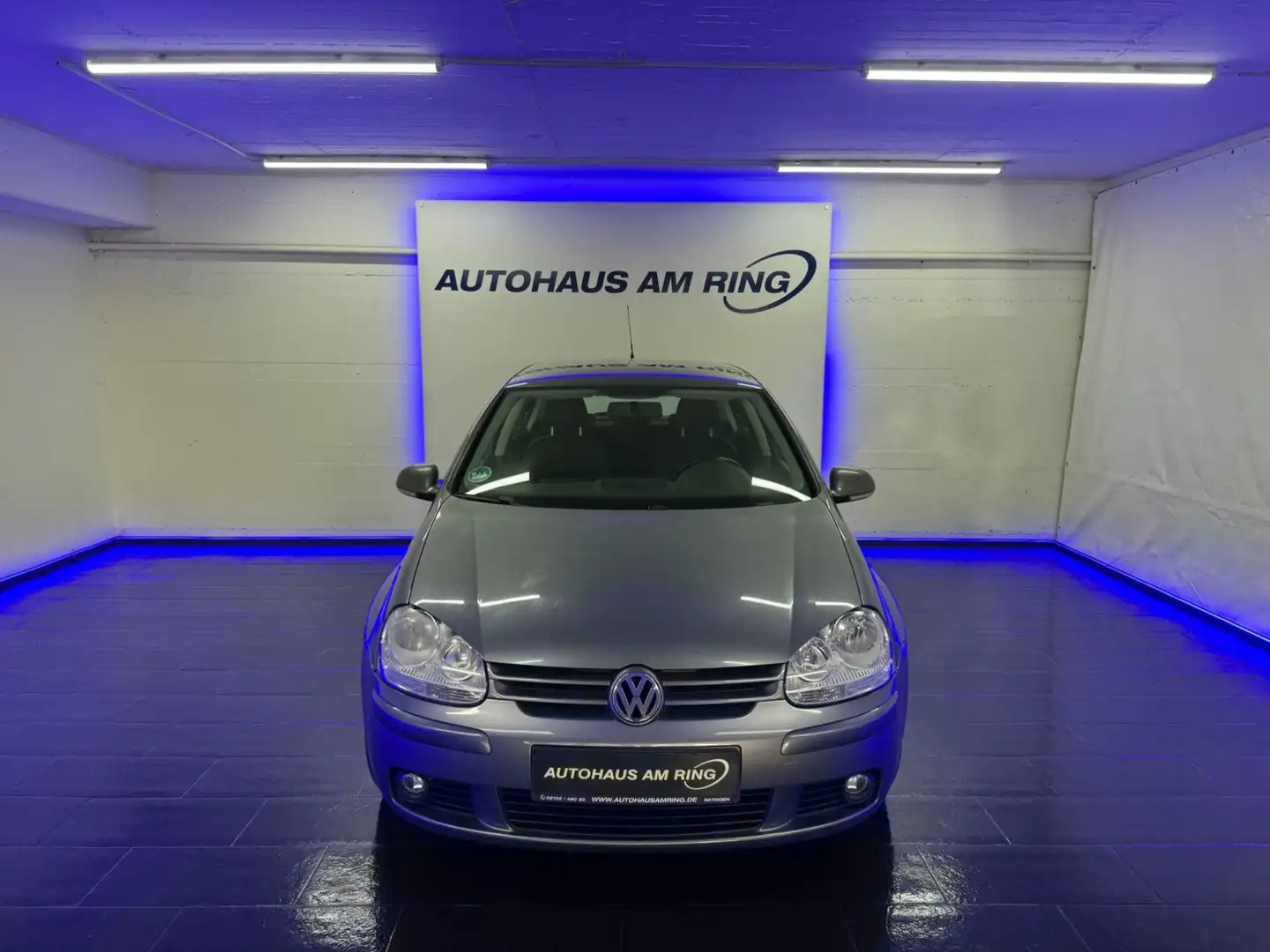 Volkswagen Golf V Lim. Tour 1.4 KLIMA PDC TEMPO APPLE NAVI Grau - 1