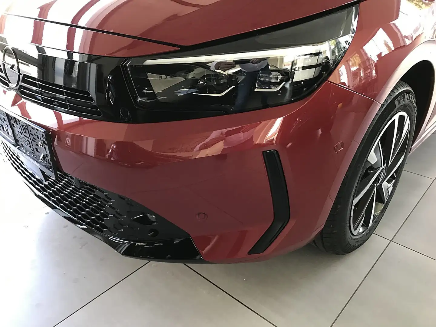 Opel Corsa 1,2 GS Aut. 100PS Rouge - 2