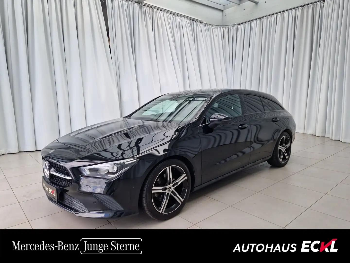 Mercedes-Benz CLA 180 Shooting Brake Progressive Schwarz - 1