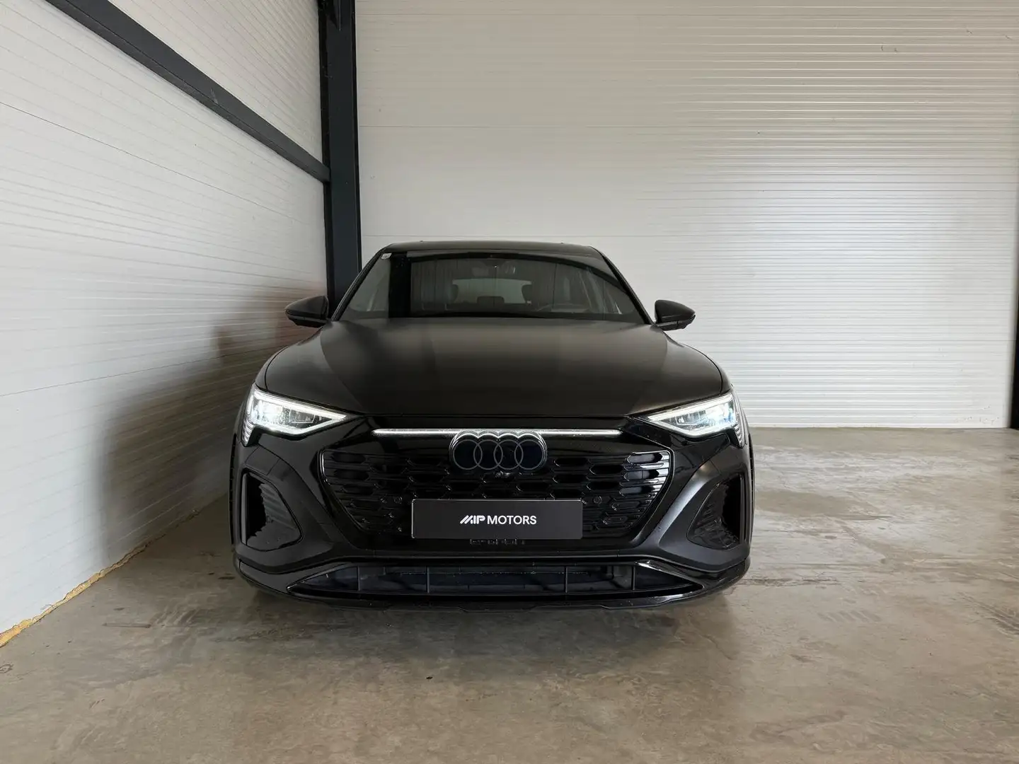 Audi SQ8 e-tron AHK / PANO / MASSAGE / HUD / 22" Schwarz - 2