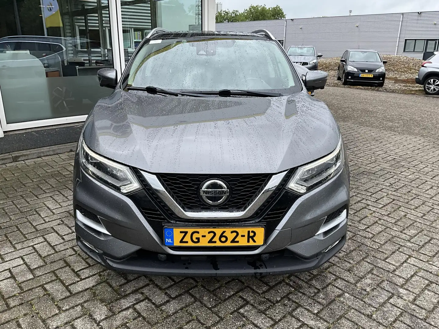 Nissan Qashqai 1.3 DIG-T Tekna Gris - 2