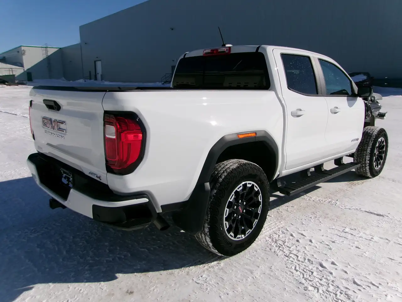 GMC Canyon снимка GMC Canyon