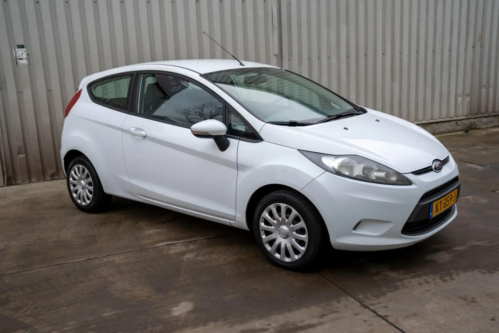 Ford Fiesta 1.25 Trend Wit - 2