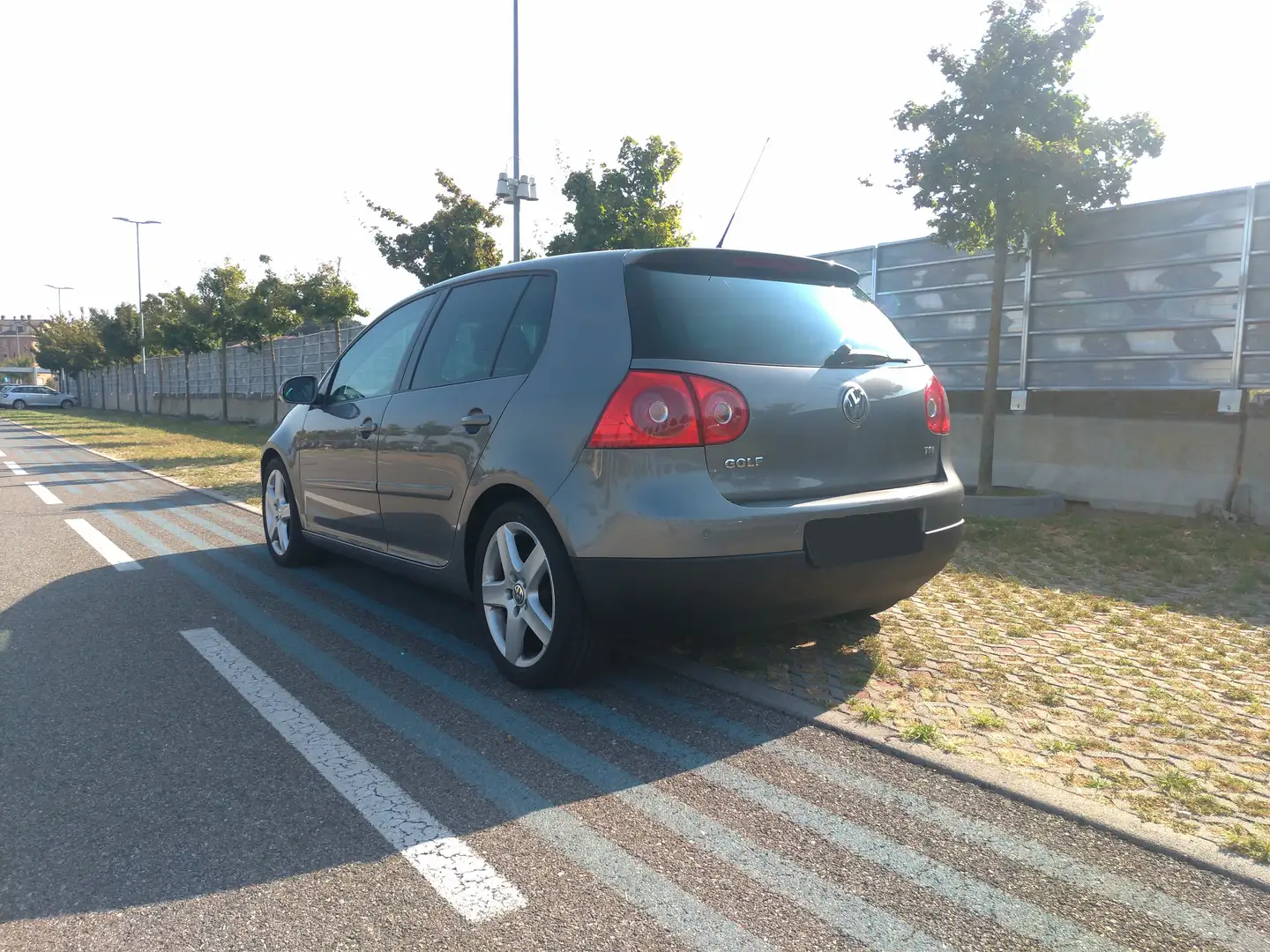 Volkswagen Golf Golf V 2003 5p 1.4 tsi Gt Sport c/pelle Grigio - 2
