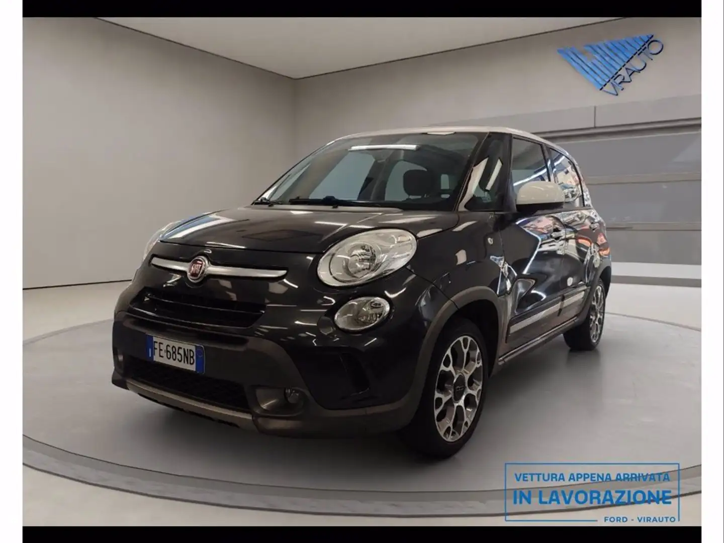Fiat 500L 1.3 MJT Trekking Dualogic Grijs - 1