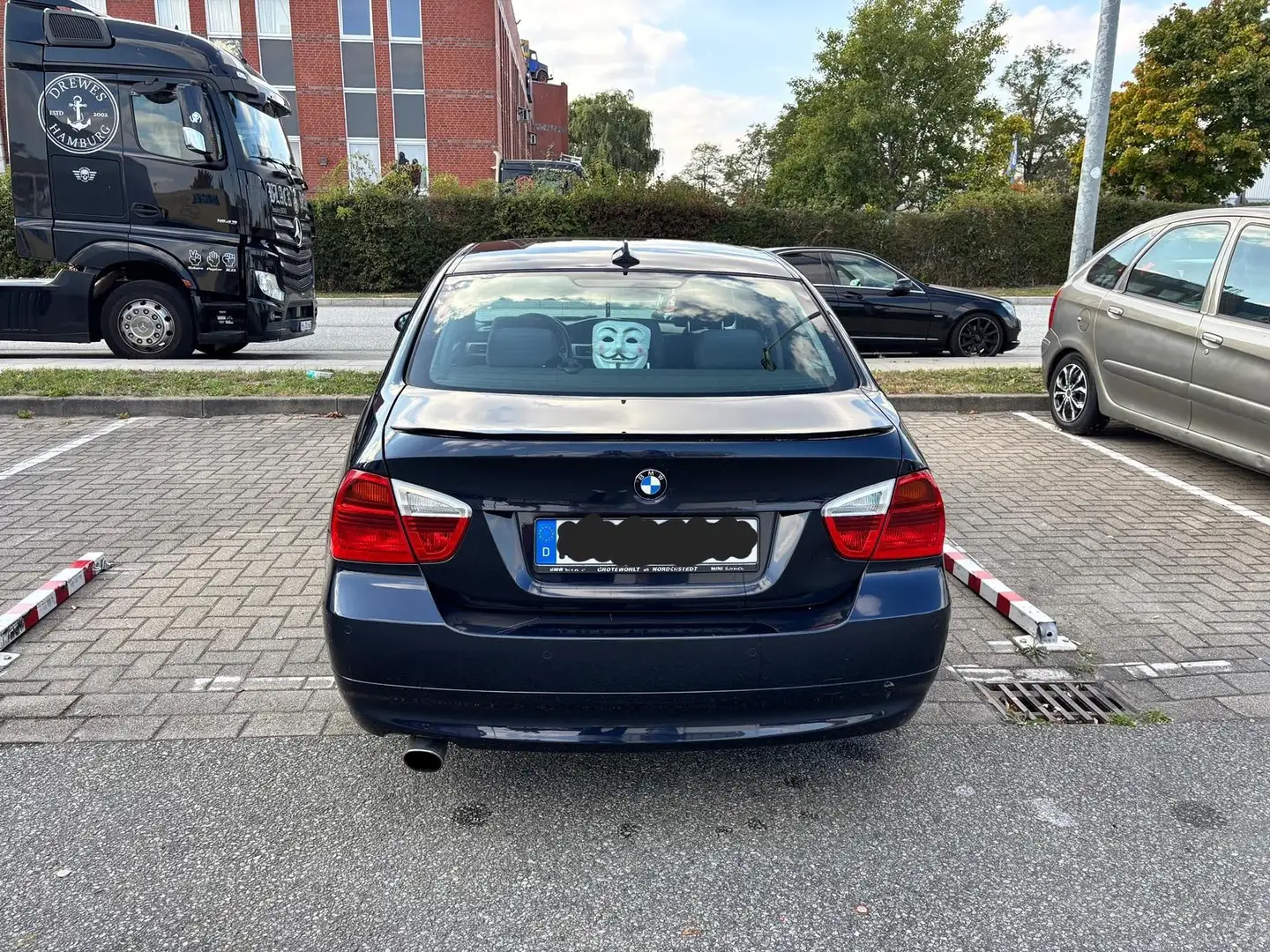 BMW 320 320i - 2