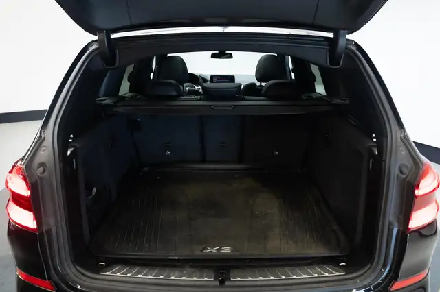 BMW X3 view 24