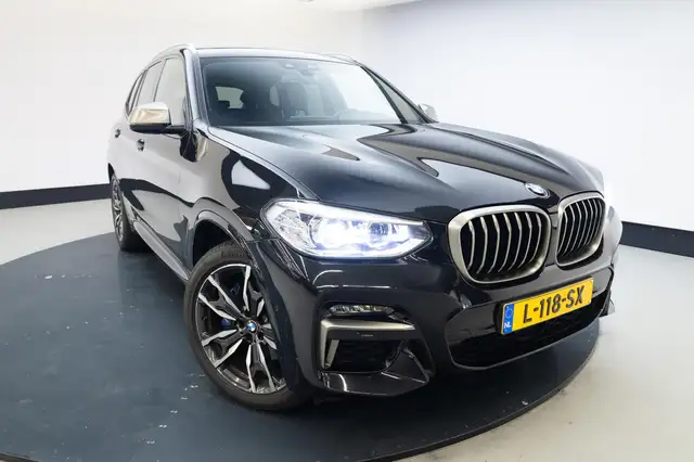 BMW X3 view 3