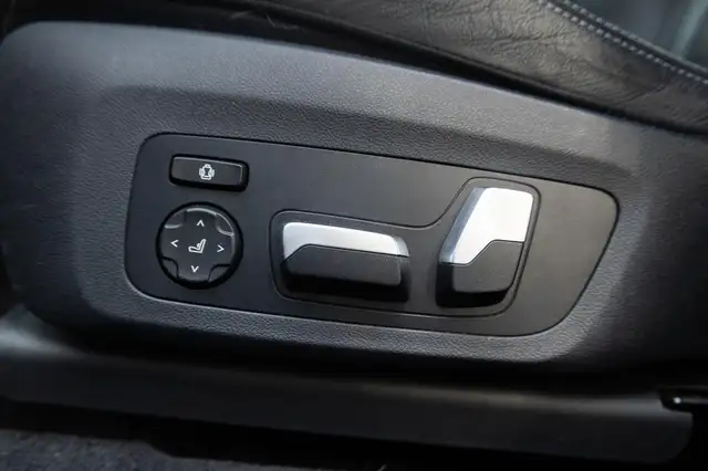 BMW X3 view 6