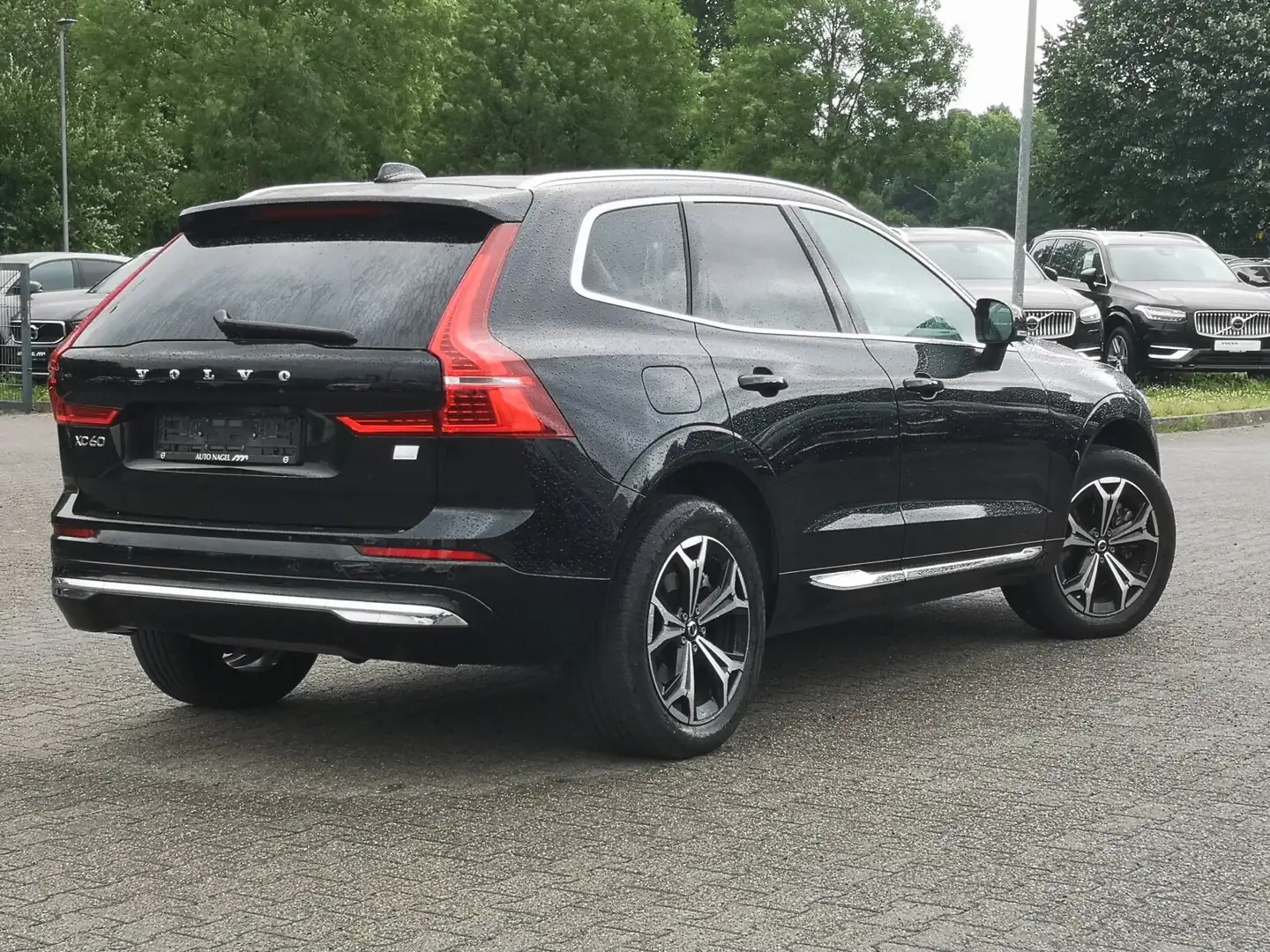 Volvo XC60 XC60 Recharge T6 Inscription Expr. LONG RANGE PANO Zwart - 2
