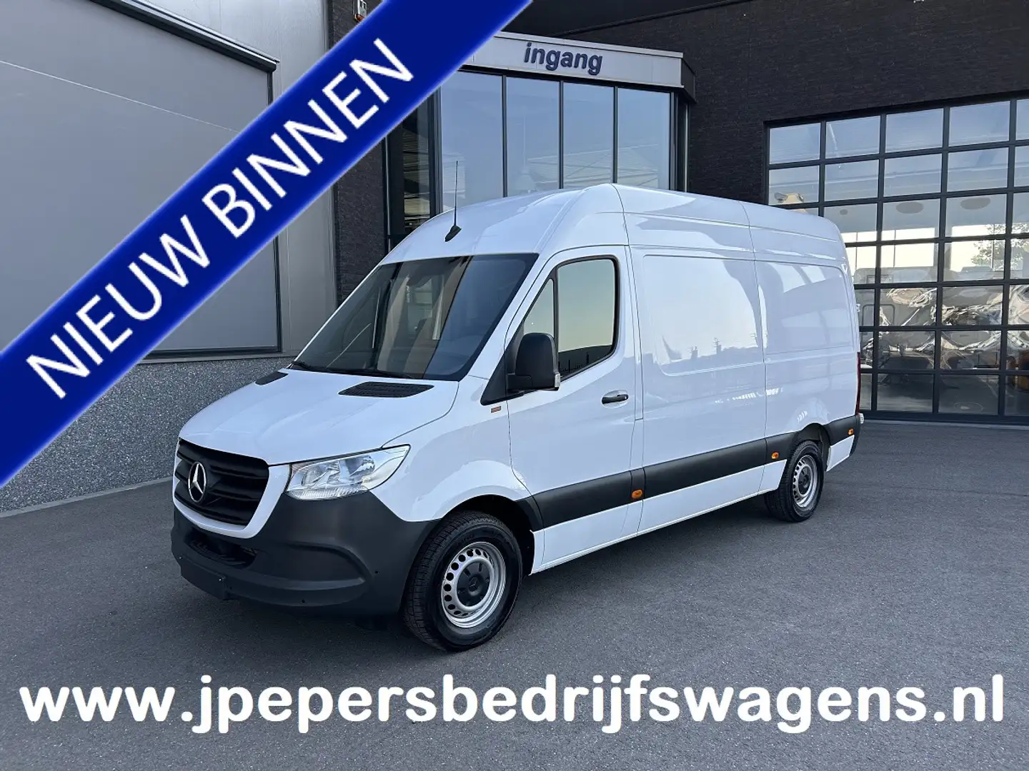 Mercedes-Benz Sprinter 317 CDI L2 H2 Automaat / MBUX / Navigatie / Camera Wit - 1