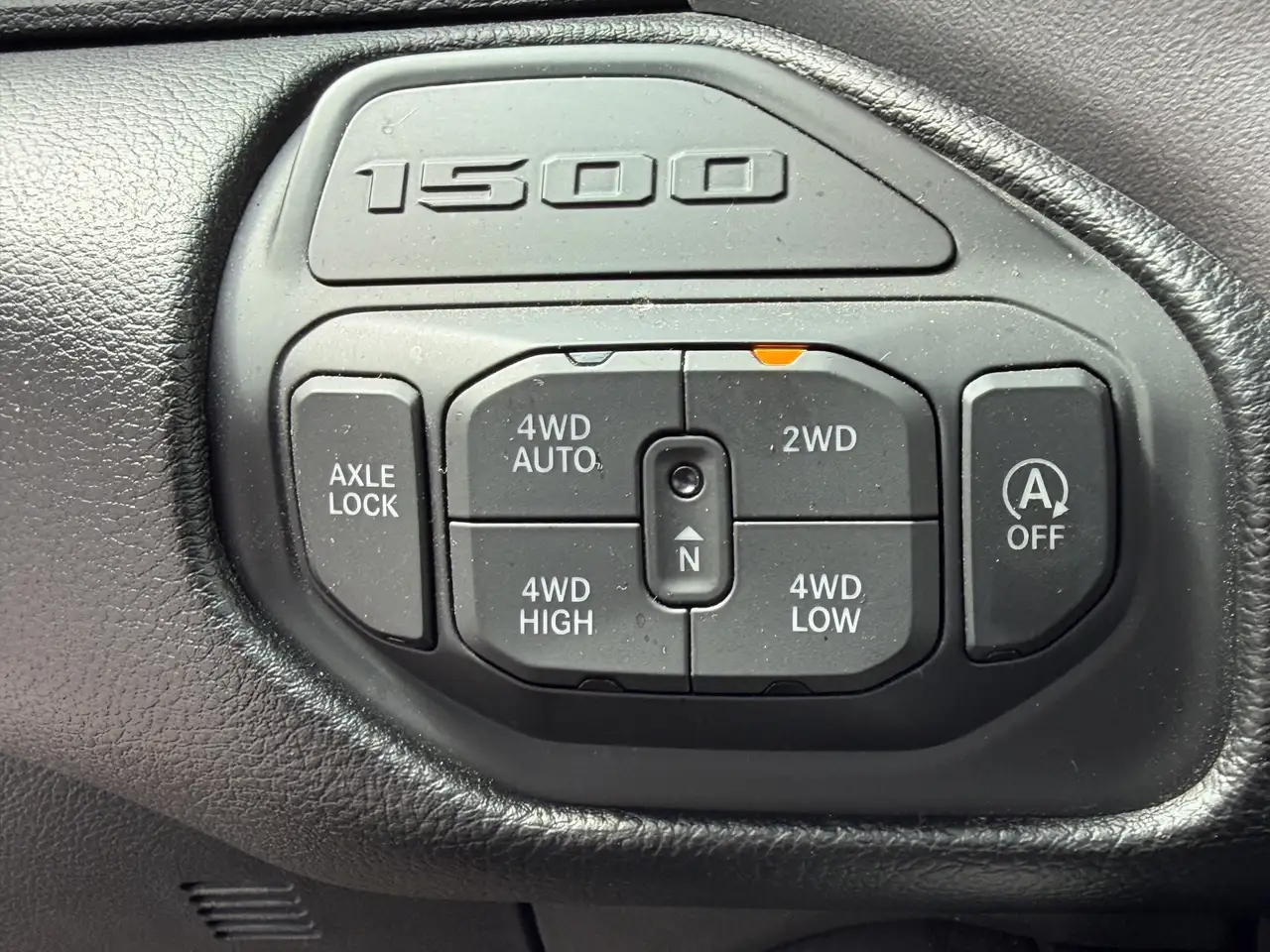 Dodge RAM 2023 — фото 17