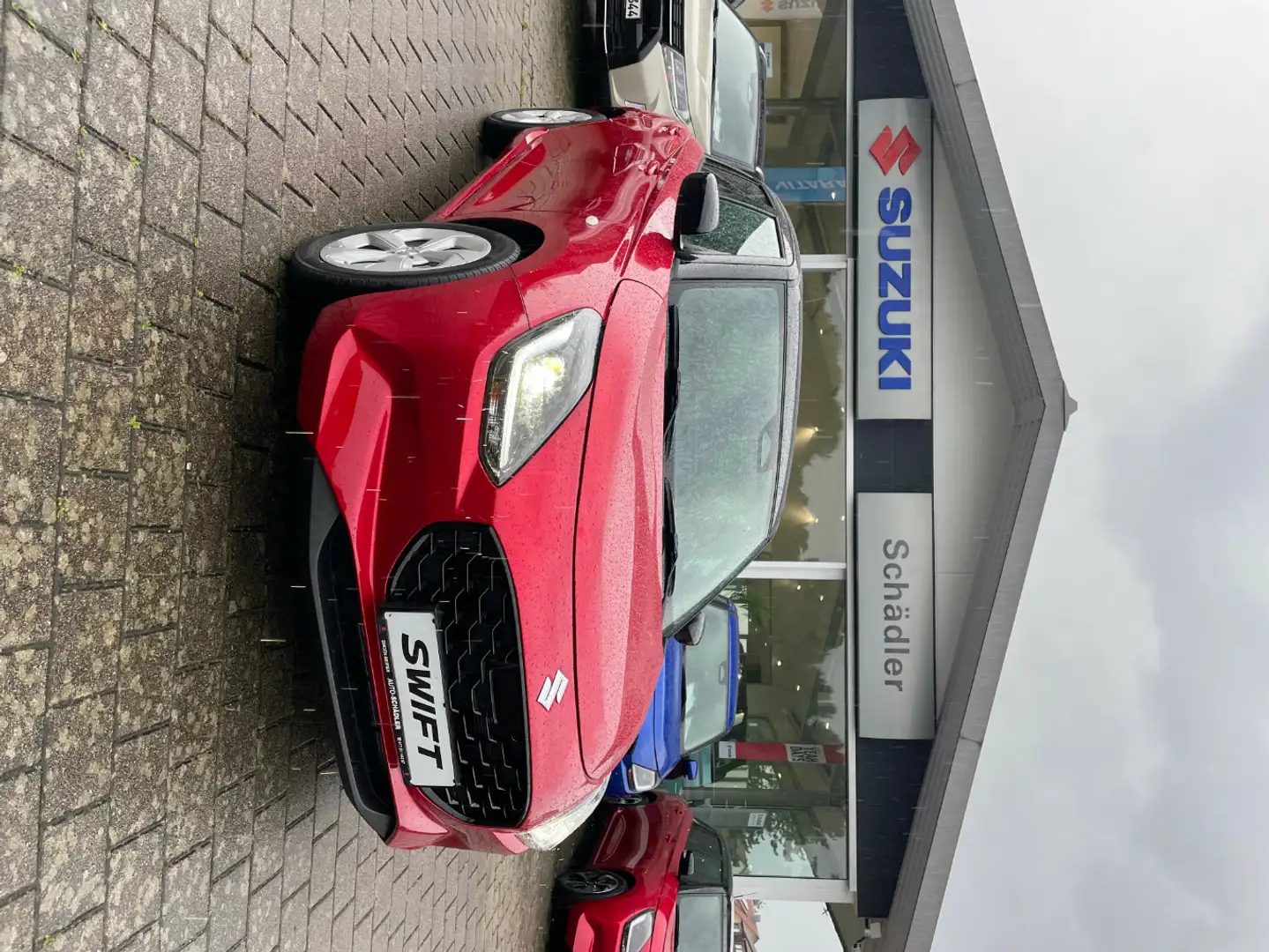 Suzuki Swift 1.2 Dualjet Hybrid 61 kW Comfort Rosso - 1
