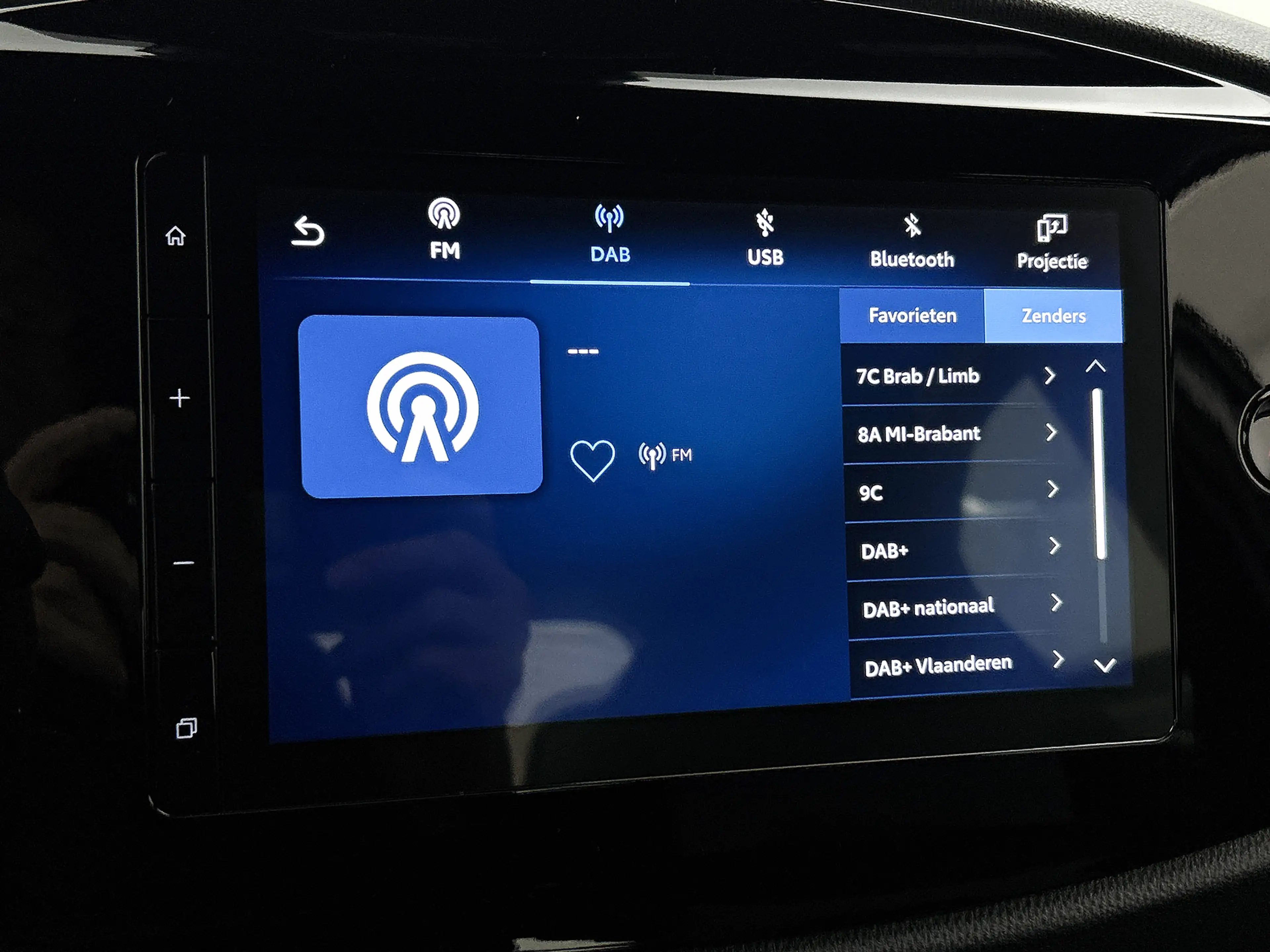 Toyota Aygo X Hybrid 115 play | Carplay | Camera | Adaptive Crui — photo 9