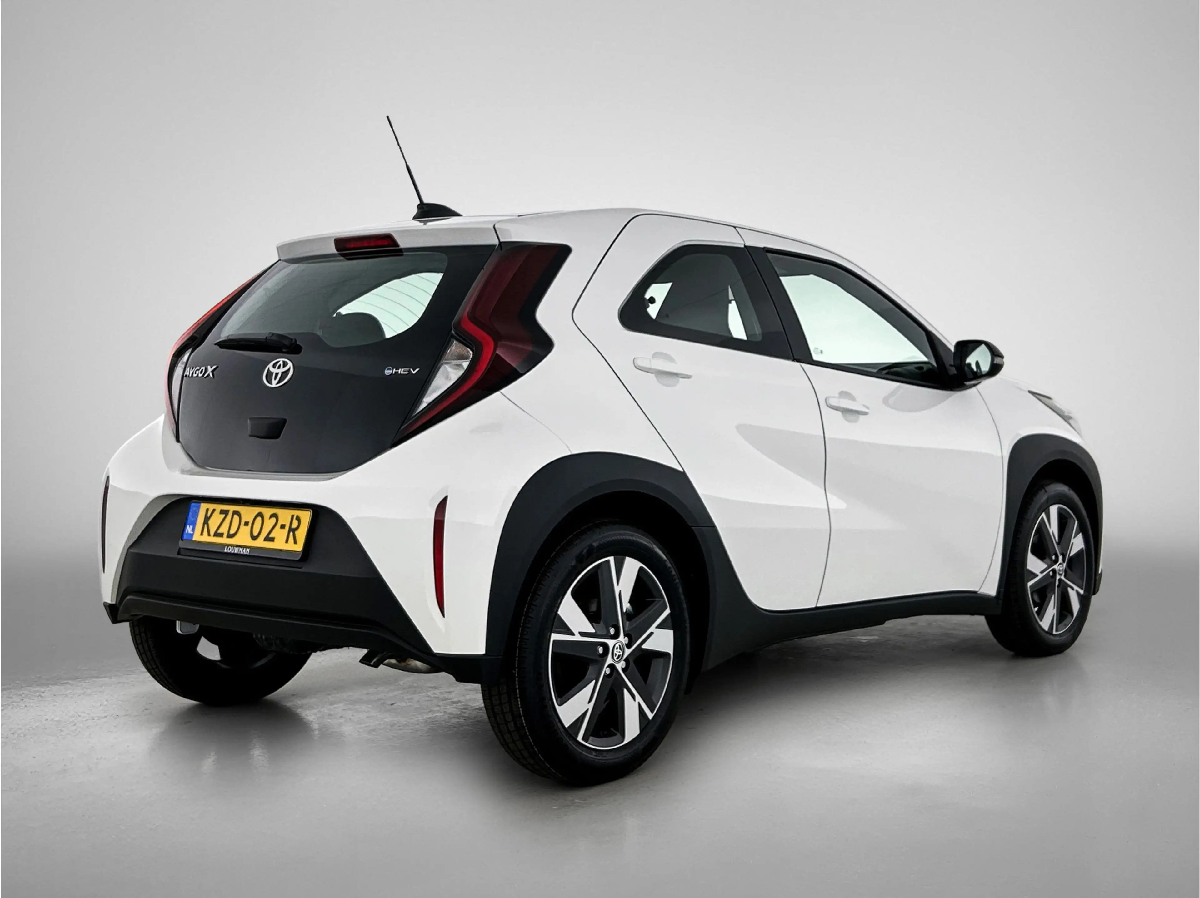 Toyota Aygo X Hybrid 115 play | Carplay | Camera | Adaptive Crui — photo 2