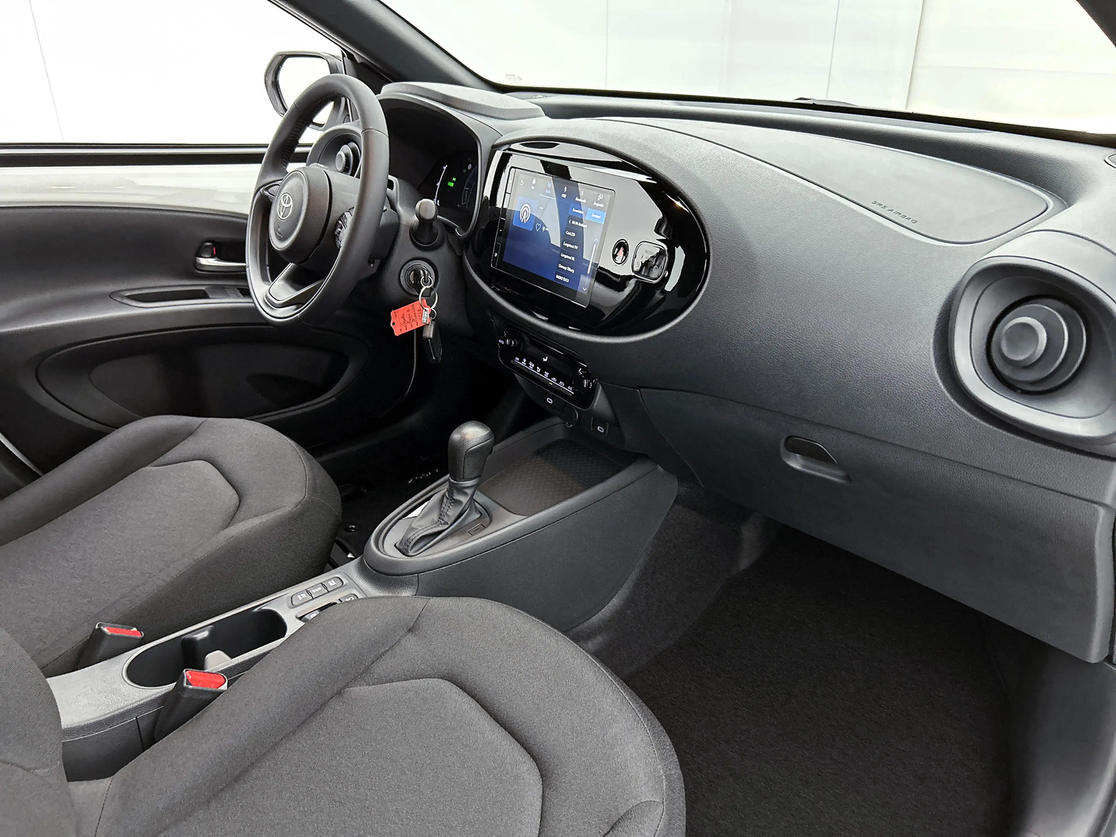 Toyota Aygo X Hybrid 115 play | Carplay | Camera | Adaptive Crui — photo 6
