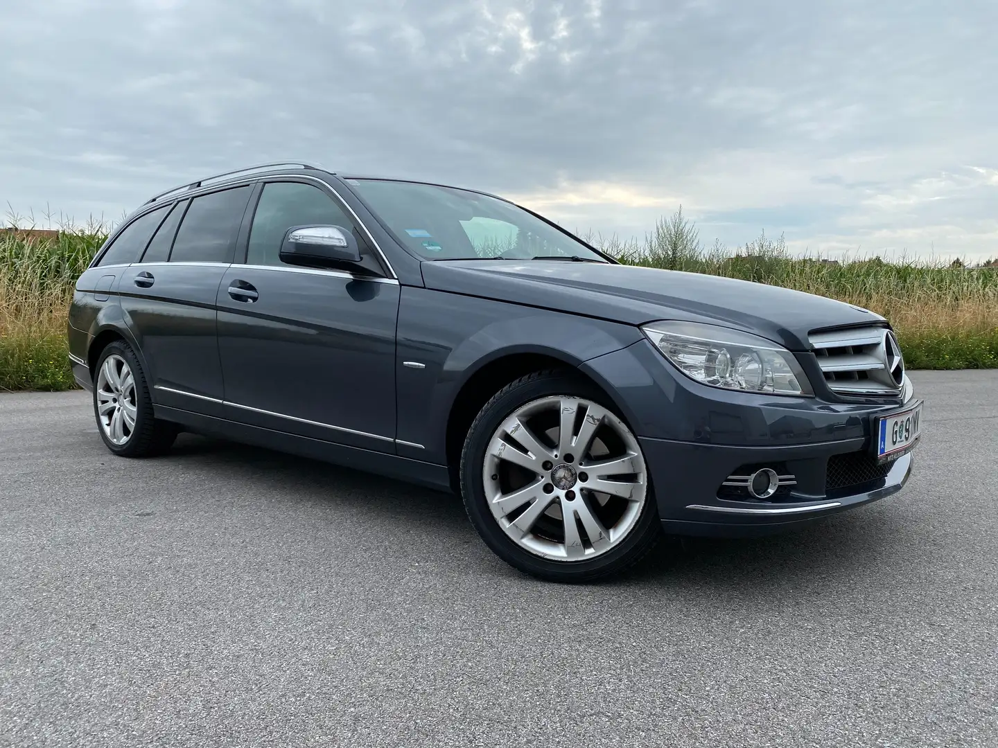 Mercedes-Benz C 200 C 200 T Avantgarde Grau - 2