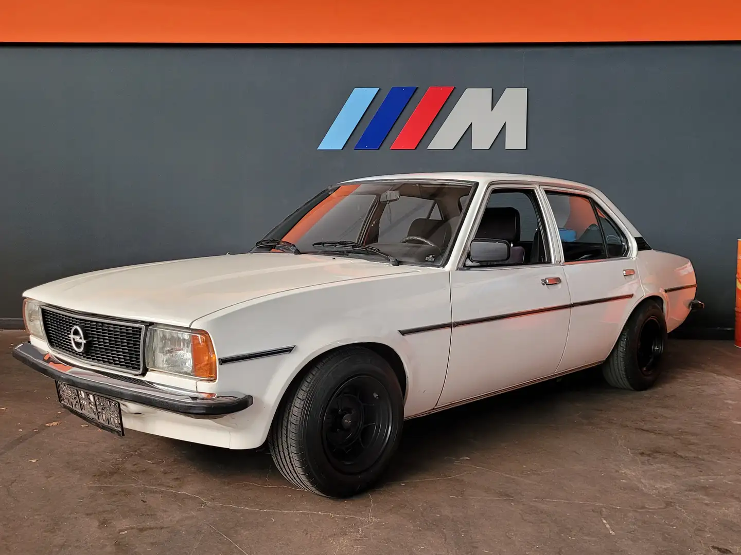 Opel Ascona B 1,6 *2 Hand* H-Zulassung* Blanc - 2