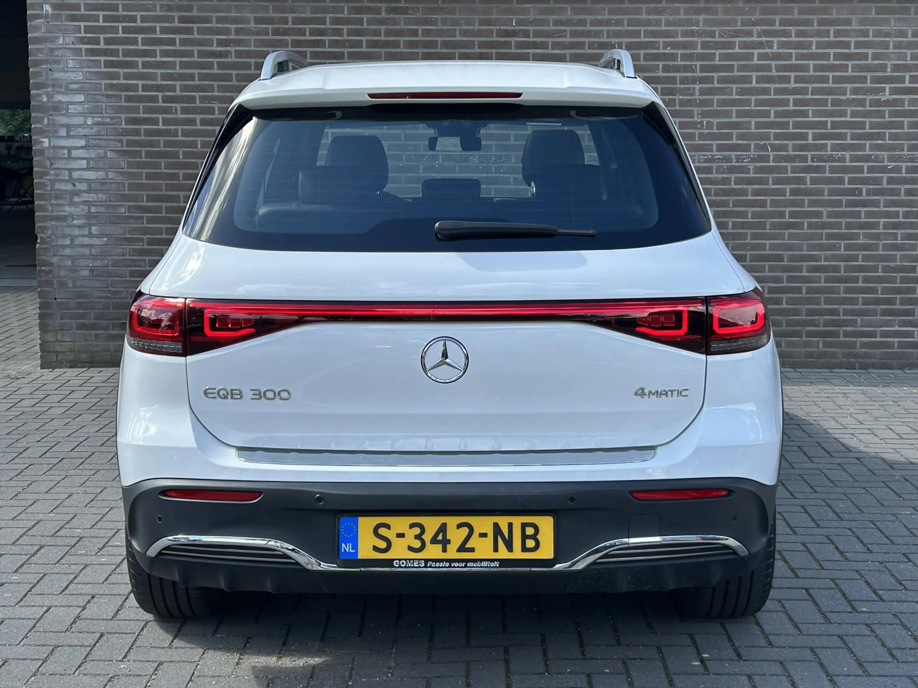 Mercedes-Benz EQB 300 4MATIC AMG Line | Panoramadak | | Cruise Control | — photo 4