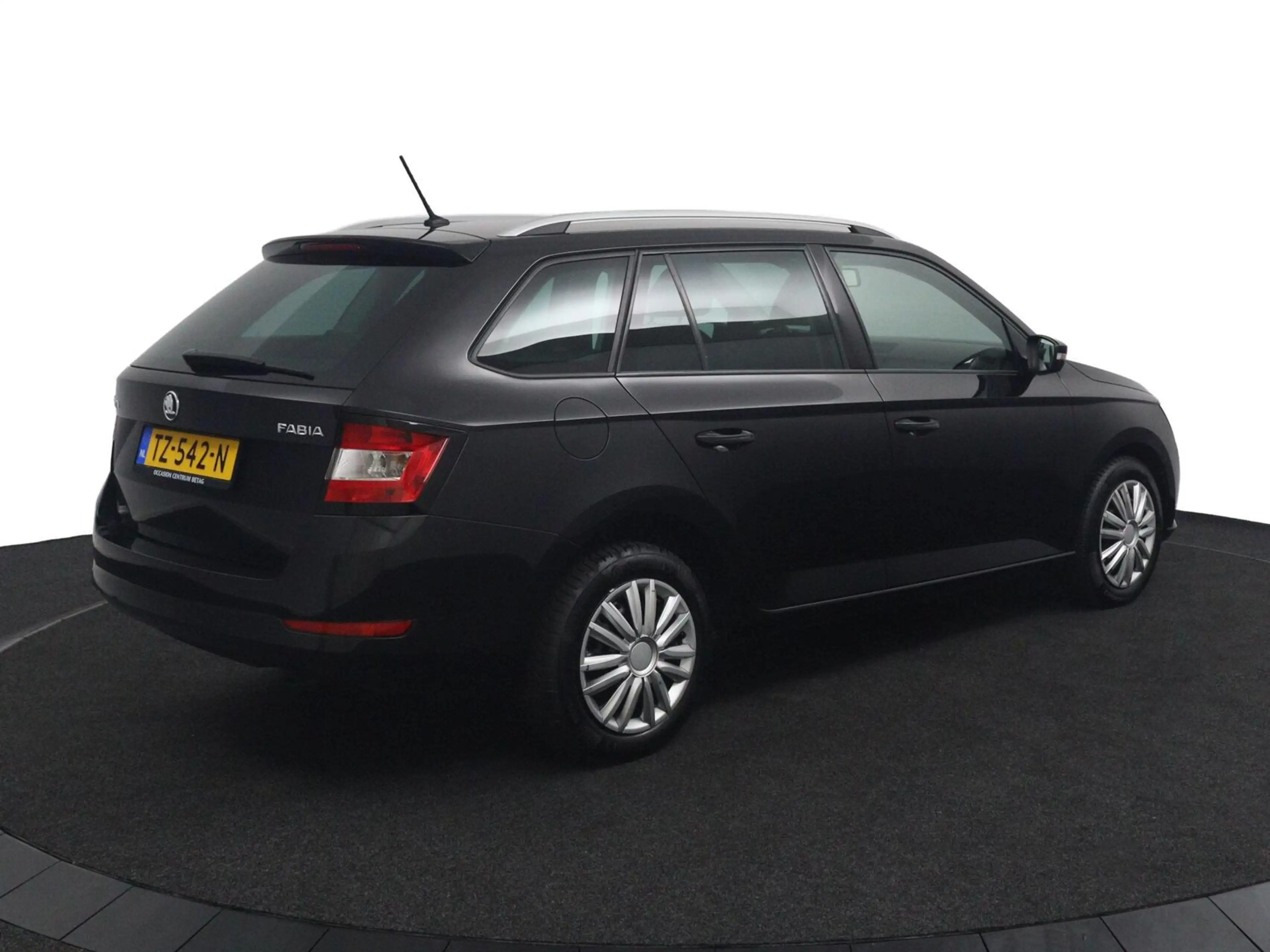 Skoda Fabia Combi 1.0 MPI Active | Airco | Cruise control | — photo 2