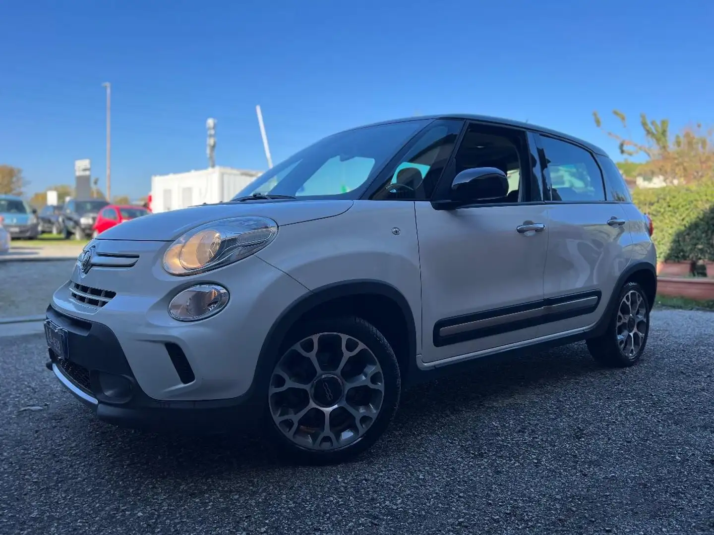 Fiat 500L L 1.3 mjt Trekking 85cv Wit - 1