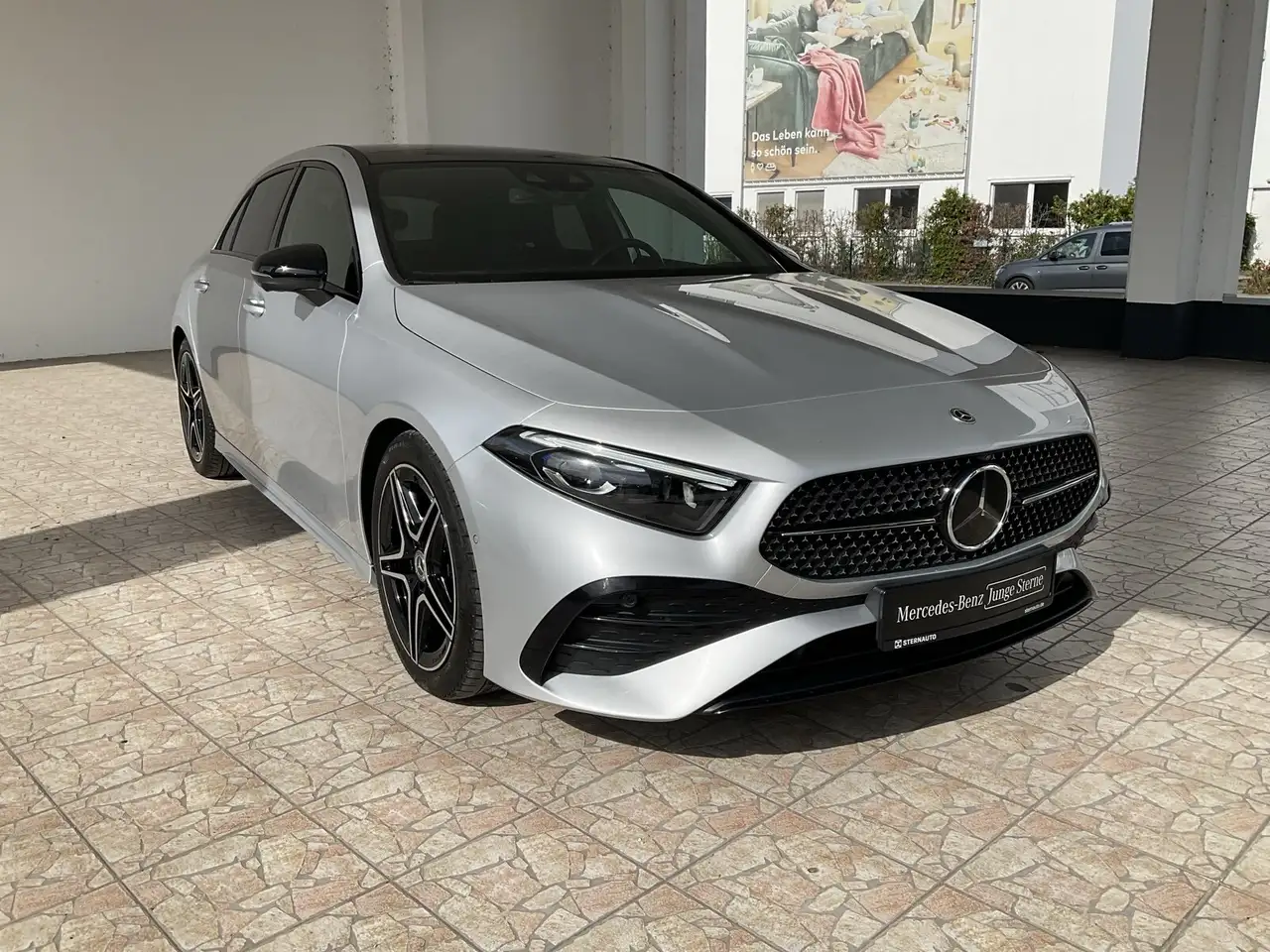 Mercedes-Benz A-Class A 180 AMG Line/Pano.-Dach/Distronic/Kamera/Navi BC, миниатюра 3