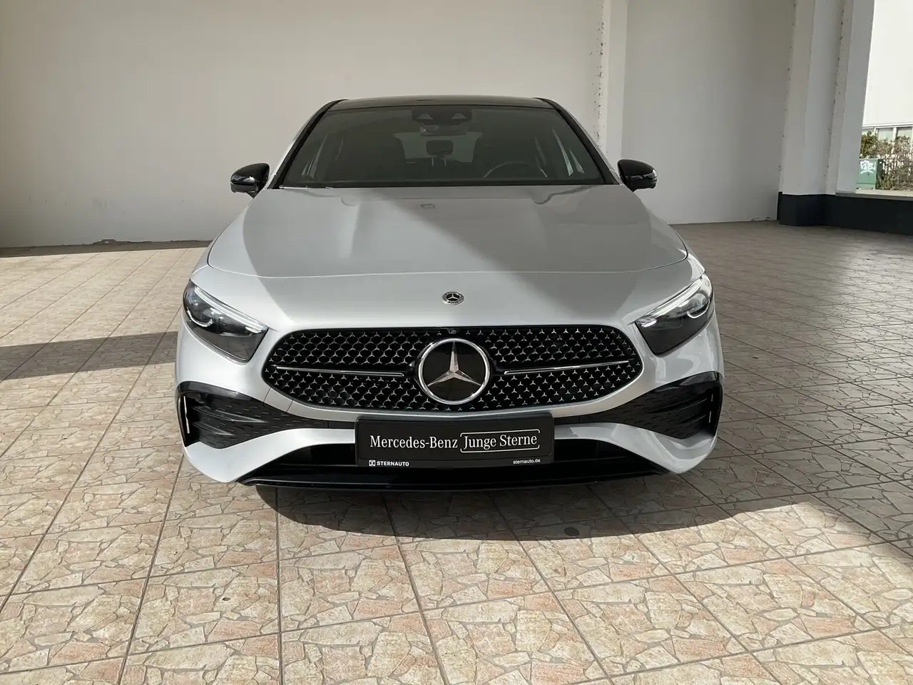 Mercedes-Benz A-Class A 180 AMG Line/Pano.-Dach/Distronic/Kamera/Navi BC, миниатюра 2