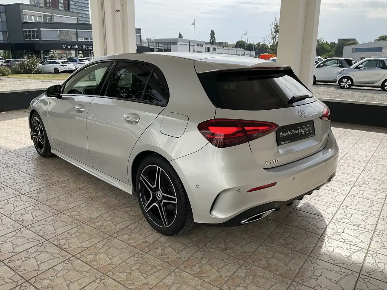Mercedes-Benz A-Class A 180 AMG Line/Pano.-Dach/Distronic/Kamera/Navi BC, миниатюра 7