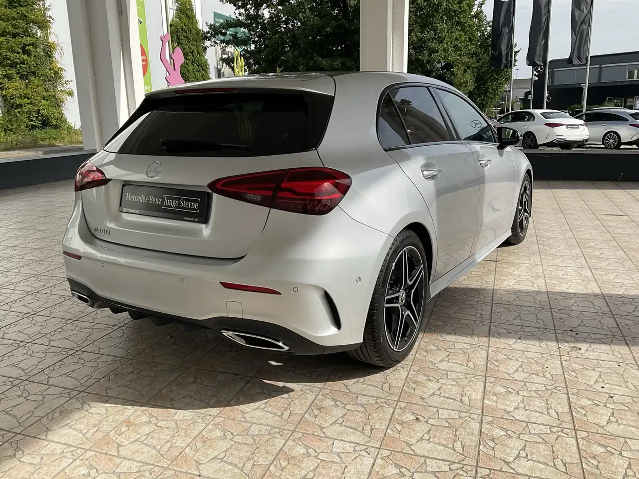 Mercedes-Benz A-Class A 180 AMG Line/Pano.-Dach/Distronic/Kamera/Navi BC, миниатюра 5