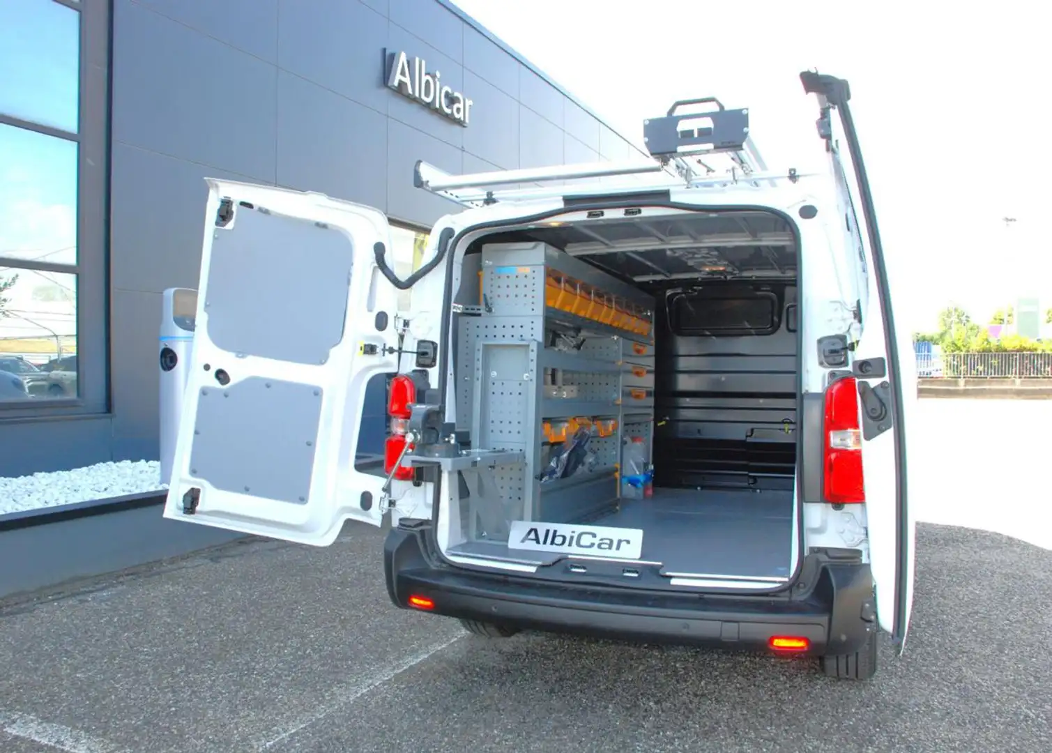 Opel Vivaro 1.5 Diesel 120CV S&S PL-TN M VAN  ALLESTITO MORSA Bianco - 1