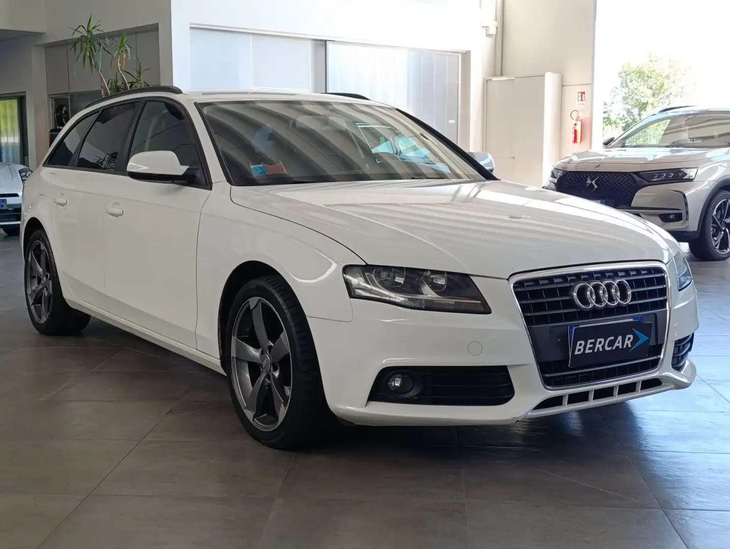 Audi A4 A4 Avant 2.0 TDI 143CV F.AP. multitronic Advanced Bianco - 2