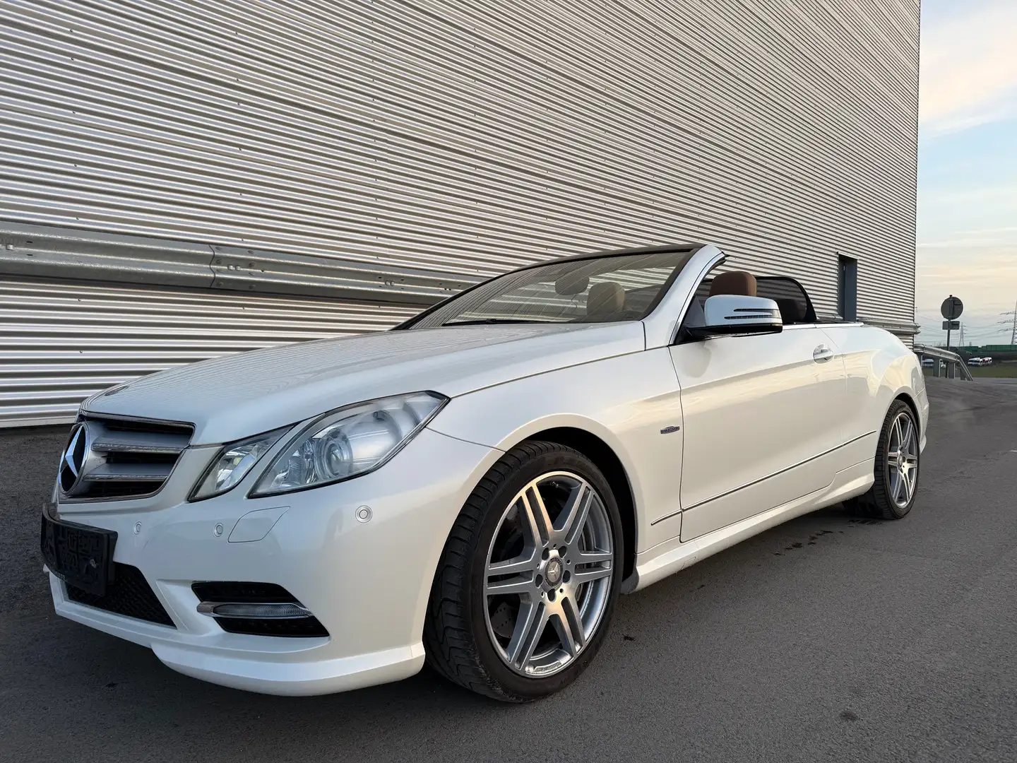 Mercedes-Benz E 500 AMG-Line V8 Aut. ID:97 Weiß - 2