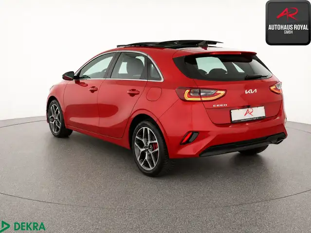 Kia Ceed view 3