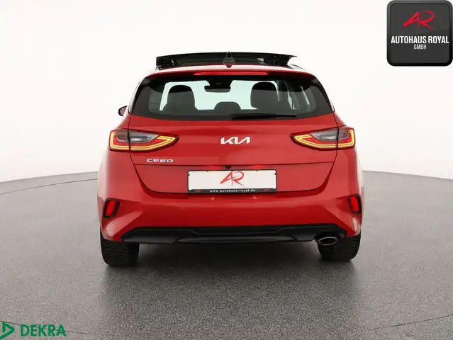 Kia Ceed view 4