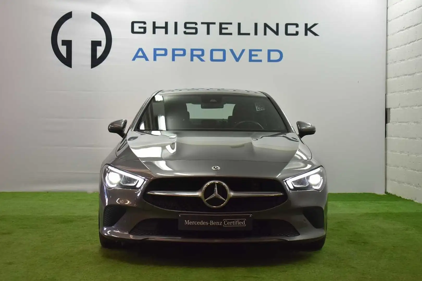 Mercedes-Benz CLA 180 d Coupé PROGRESSIVE Gris - 2