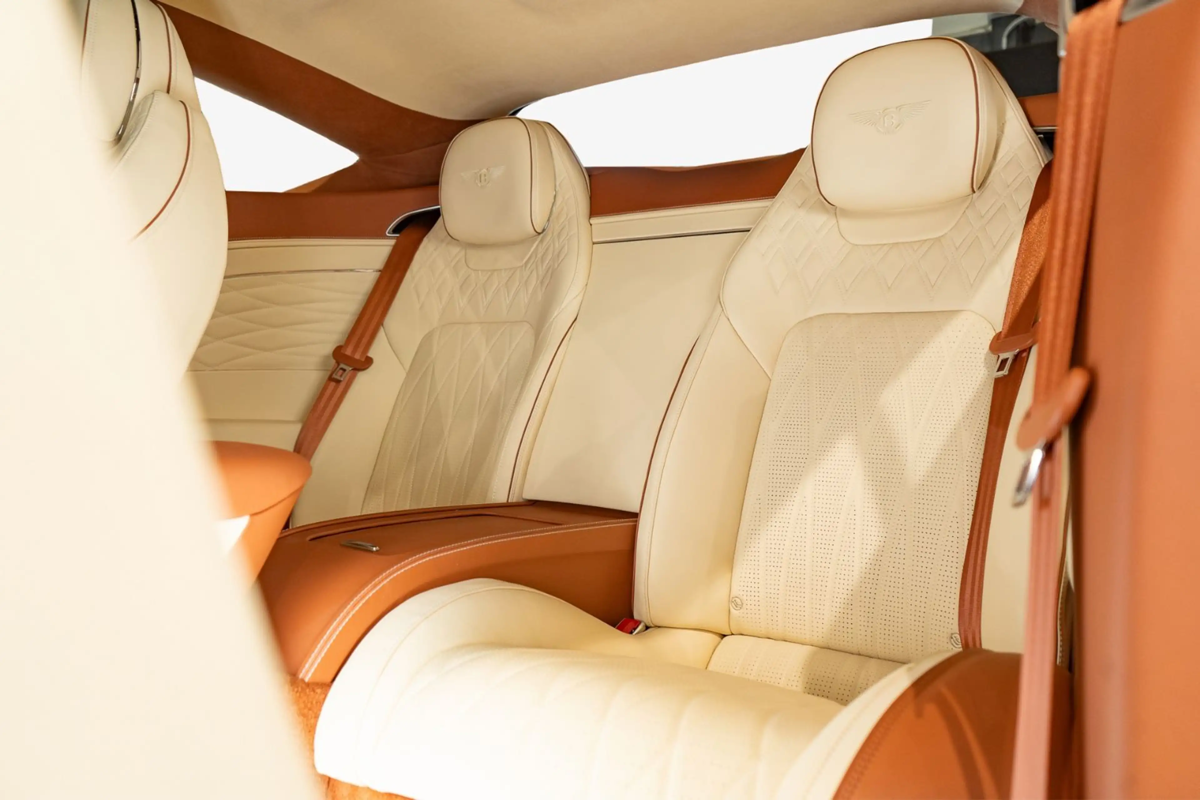 Bentley Continental GT Azure°B&O°NIGHT°MASS°360°ACC°PANO — photo 14