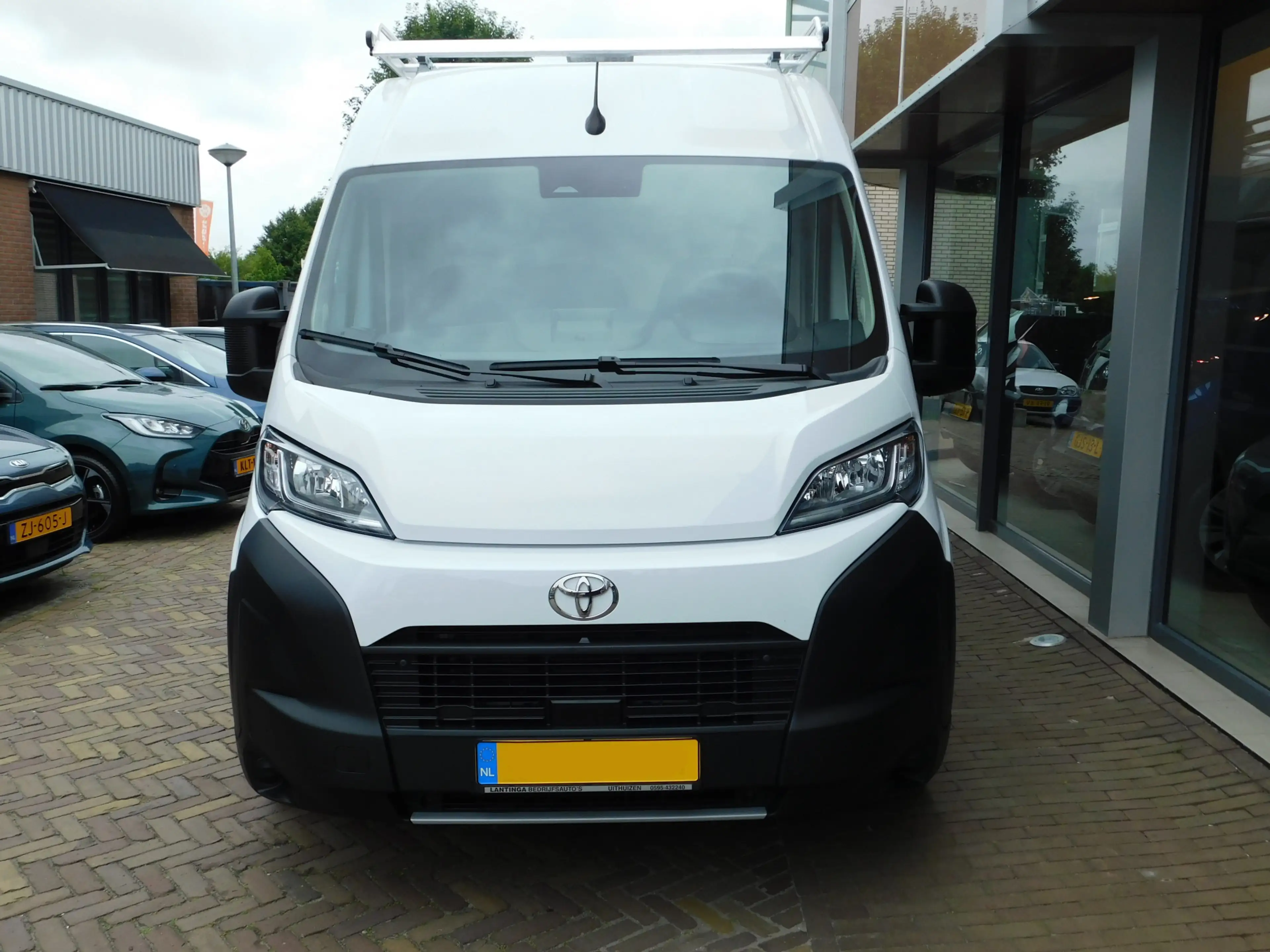 Toyota Proace Max 2.2 D-4D L2H2 3.5t 140PK — photo 3