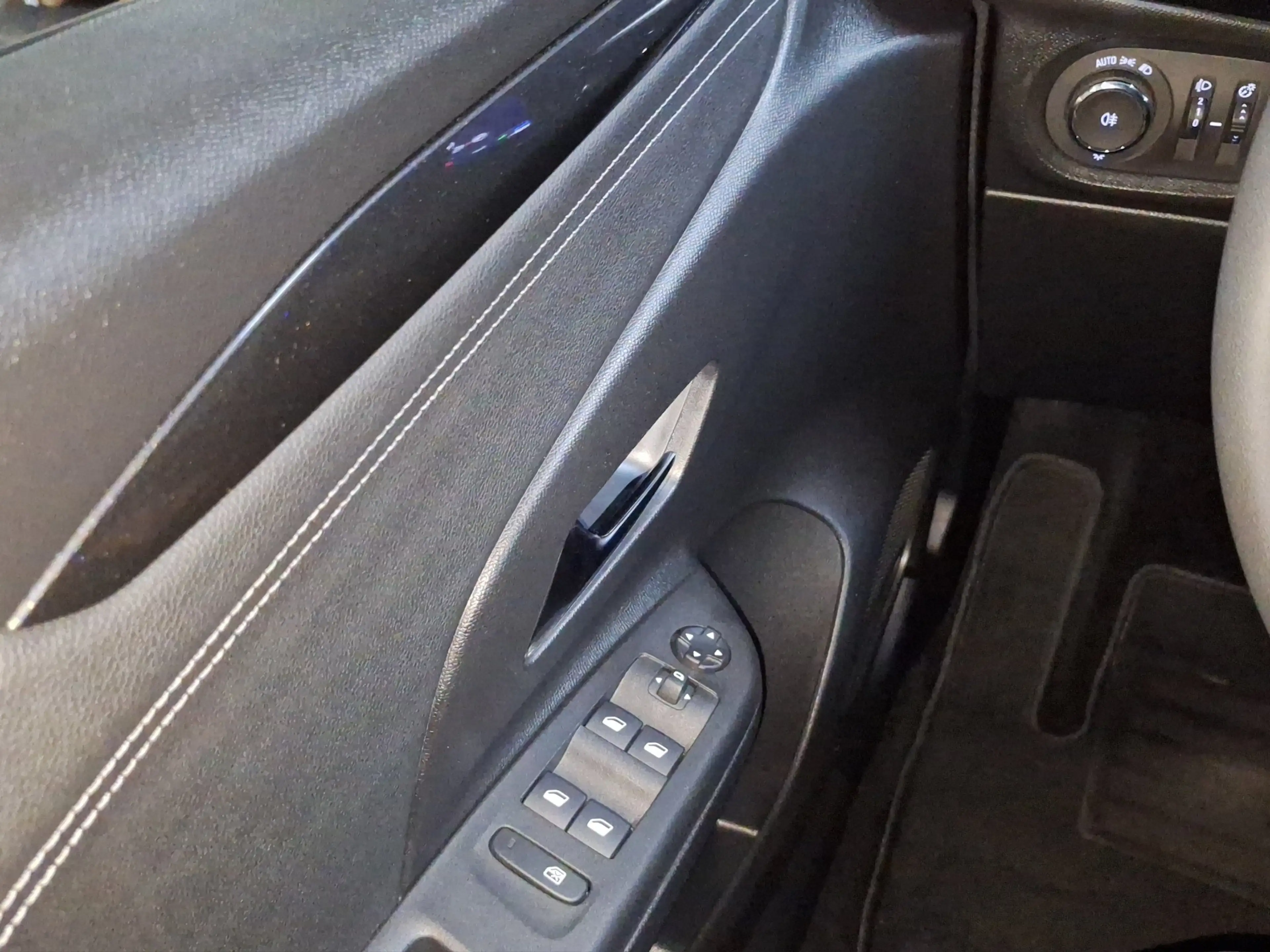 Opel Corsa-e Corsa F e Elegance SHZ+Standh.+Fernlichtass.+LM — photo 11